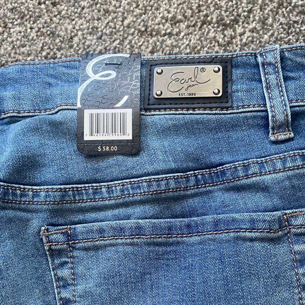 Women's Blue Hummingbird  Embroidered Jeans - Picture 5 of 6
